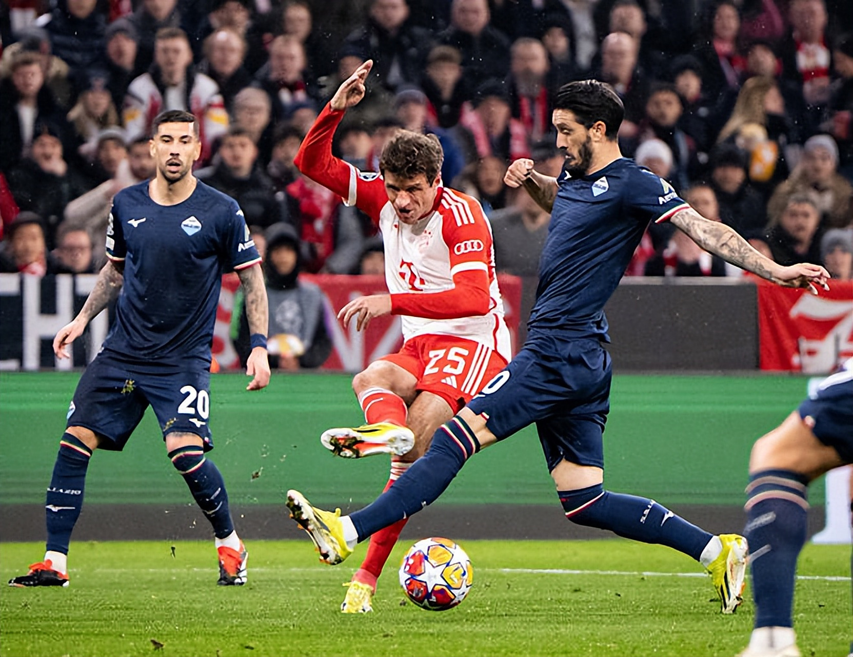 土耳其完胜波兰，穆勒点燃赛场