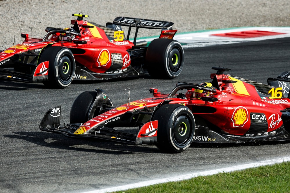 红牛车队险胜法拉利,塞恩斯状态火热 红牛车队险胜法拉利,塞恩斯状态火热