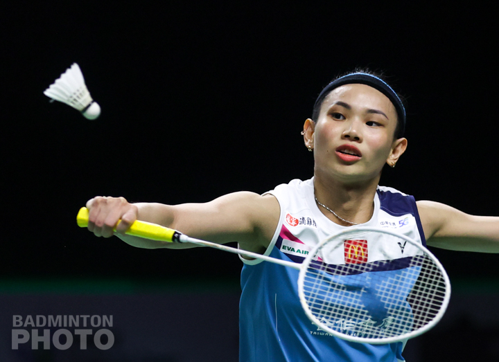 印尼队横扫丹麦队，辛杜点燃赛场