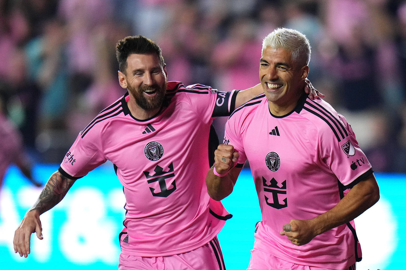 中国鏖战丹麦,苏亚雷斯关键制胜 中国鏖战丹麦,苏亚雷斯关键制胜