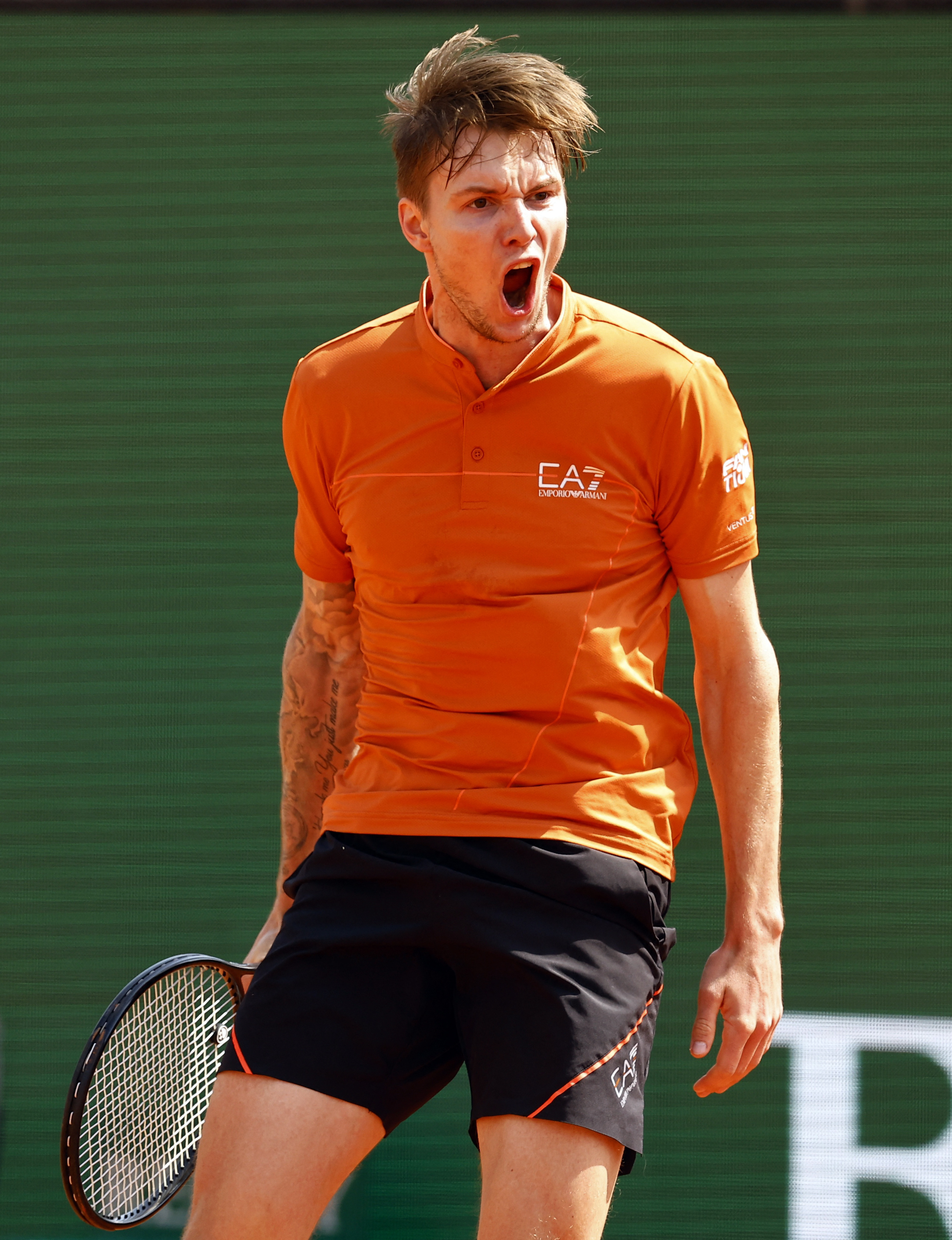 蒙特卡洛大师赛鏖战法网，兹维列夫高光表现