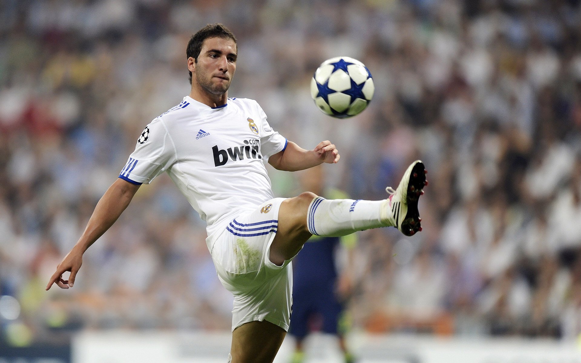 老鹰展翅踏平掘金,西亚卡姆攻防转换核心引领新时代