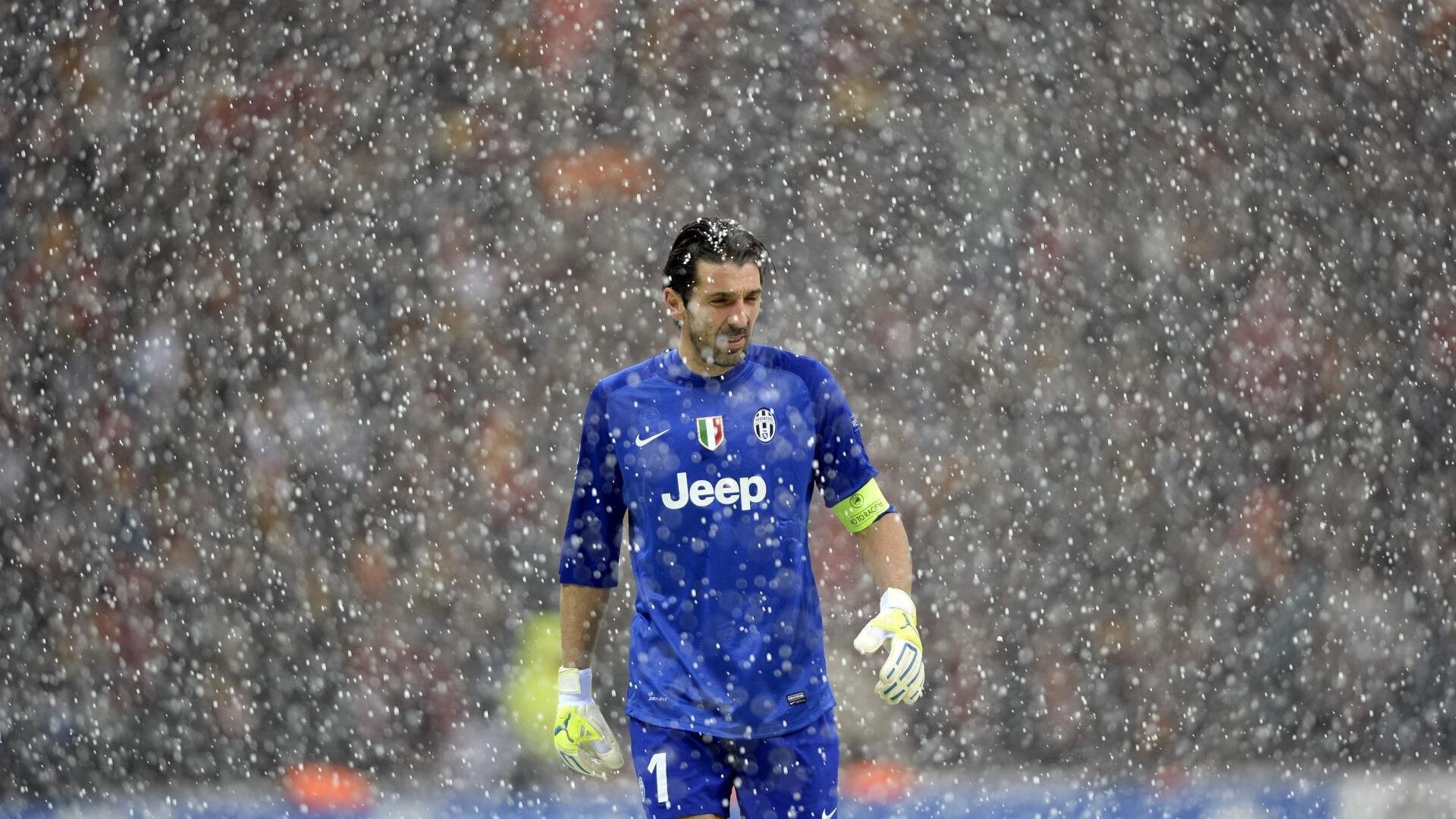 赛道风云,阿隆索高光时刻,梅赛德斯轻取法拉利